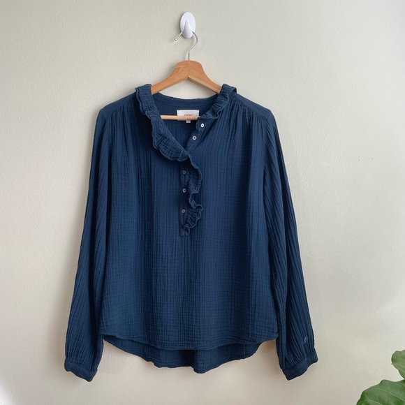 Xirena Navy Cotton Gauze Ruffle Neck Button Top - Picture 1 of 7